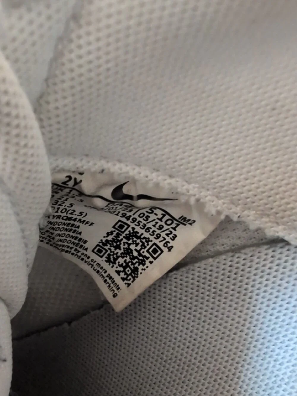 Nike Kids' White and Black Blazer Low